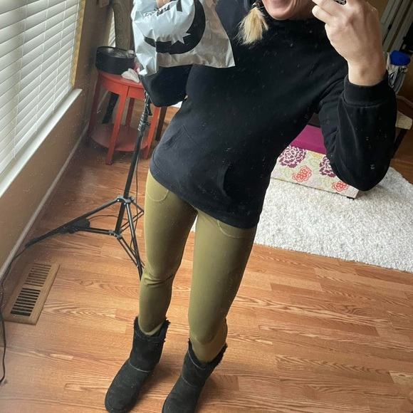 Zyia Olive unwind joggers - Picture 6 of 7